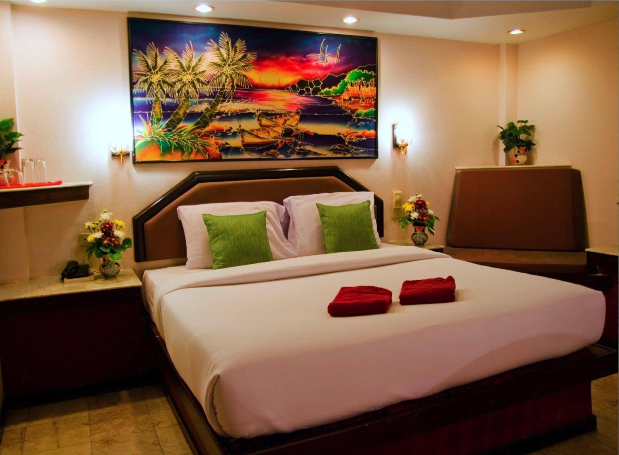 Golden paradise hotel 3 карон. Paradise Inn Phuket. Райский отель в Тайланде. Тайланд отель Paradise. Тайланд отель Paradise 5.